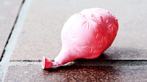 deflated-balloon-on-tile_1600