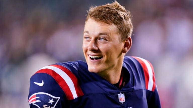 Patriots Quarterback Gifts Entire Offensive Line Bitcoin for Christmas