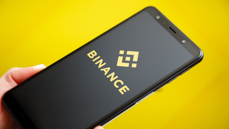 Binance Joins Elon Musk's Twitter Takeover Bid with $500 Million Investment