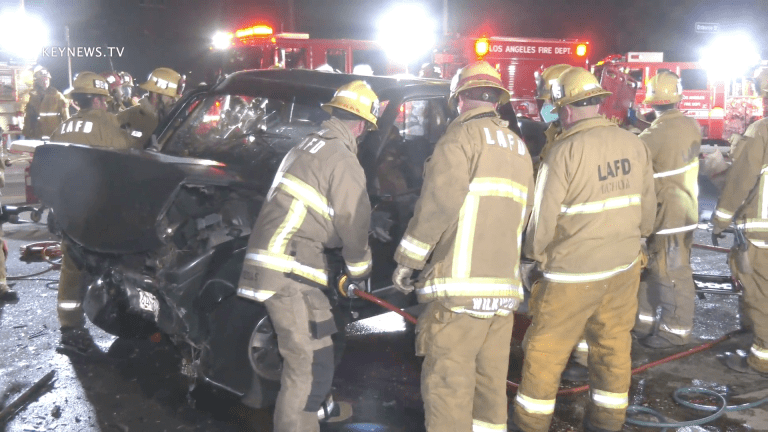 5 Patient Traffic Collision with Entrapment in Arleta (GRAPHIC)