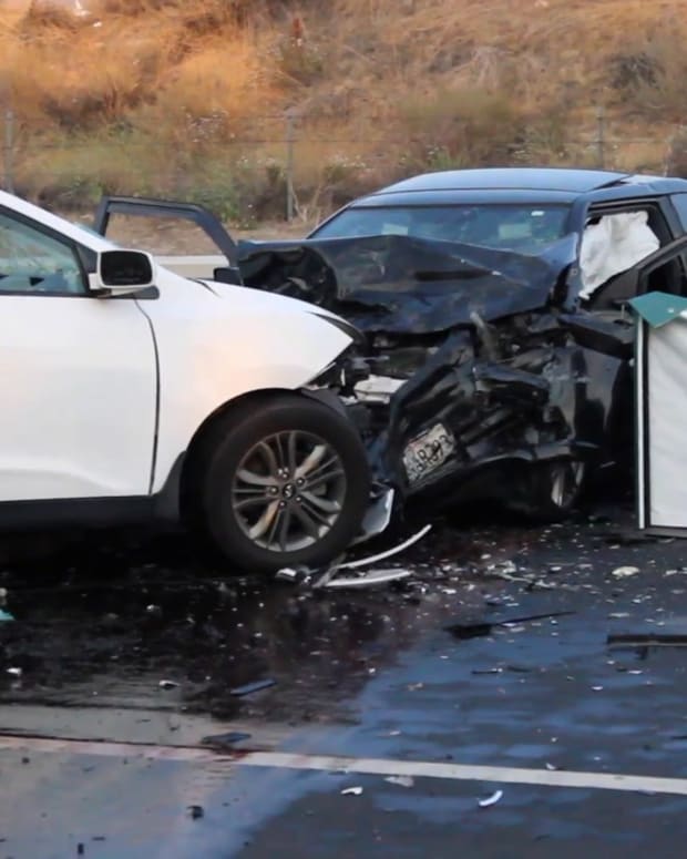 One Killed in 3-Vehicle Canyon Country Collision