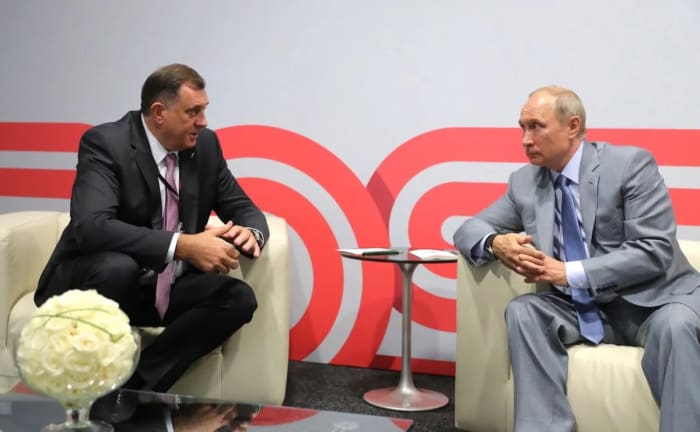 Milorad Dodik with Russian President Vladimir Putin in Sochi on September 30, 2018. Photo: Wikipedia