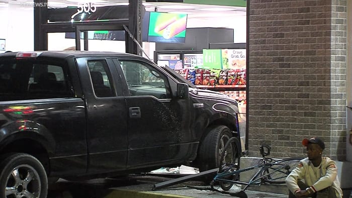 3 Injured In Multi-Vehicle Crash Into 7-Eleven Storefront - Key News ...